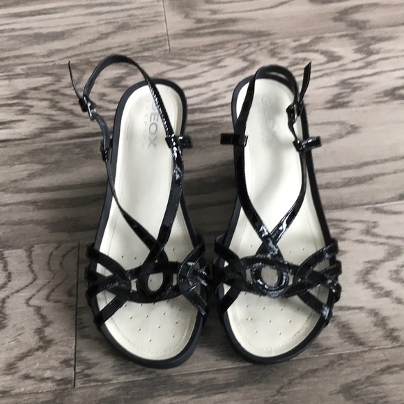 🌞🌻 Geox sandals size 7.5 - Picture 1 of 10